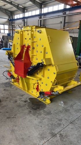 Mfi 800 P4M.JPG